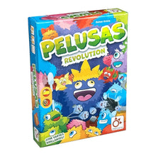 Portada de la caja del juego de cartas familiar Pelusas Revolution con ilustración de monstruo peludo