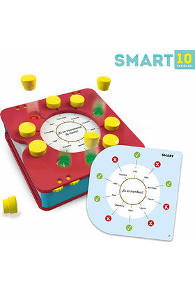 Componentes del juego SMART 10 con tarjeta de respuestas marcadas en verde y rojo