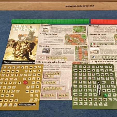 Componentes del juego de mesa Urban Operations 2ª Edición con tableros y contadores