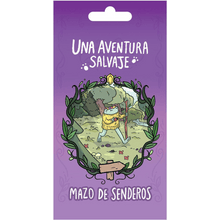 Mazo de cartas Senderos para Una aventura salvaje en estuche violeta con ilustración de personaje anfibio en sendero