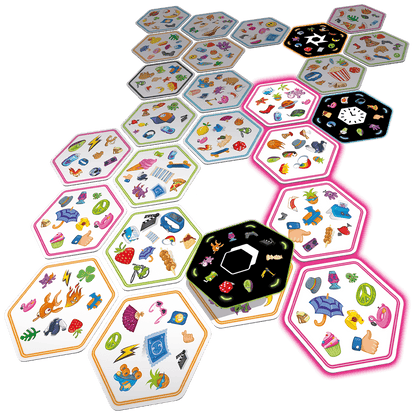 Cartas hexagonales Dobble Connect Power Up mostrando símbolos clásicos y cartas de poder especiales