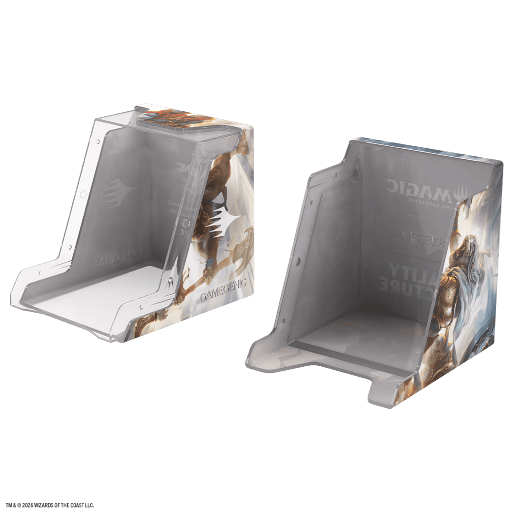 Soporte de cartas transparente Gamegenic Bastion abierto mostrando capacidad de almacenamiento y diseño ventana