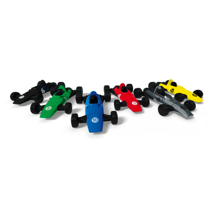 Coches de carreras clásicos del juego Heat en colores negro, verde, azul, rojo, amarillo y gris metálico