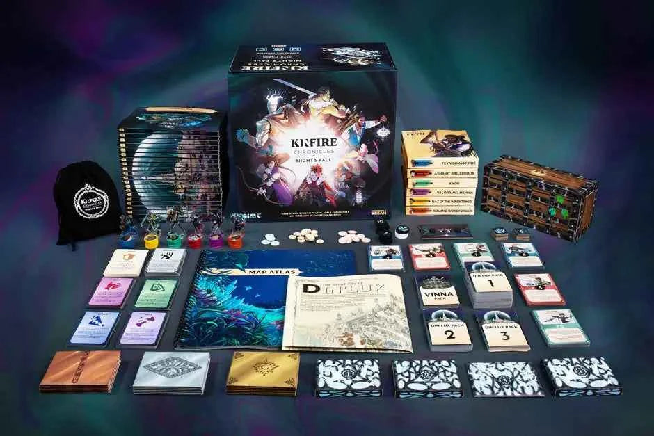 Contenido completo del juego de mesa Kinfire Chronicles: Night's Fall con miniaturas, cartas, dados y libro de mapa