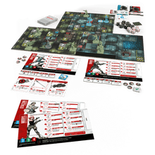 Tablero montado de Metal Gear Solid con miniaturas, dados y cartas en uso